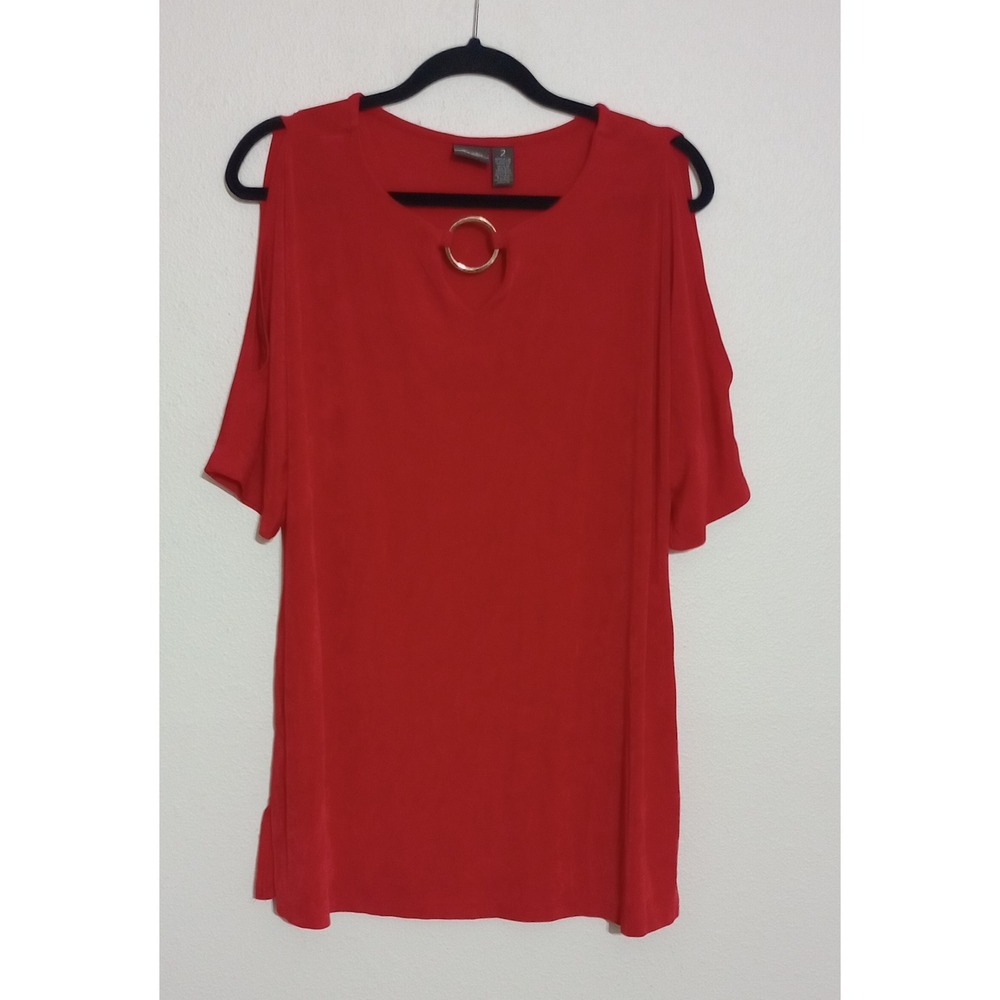 Chico's Travelers Red Cold Shoulder Tunic Top Gold Ring Detail Size 2 L Slinky
